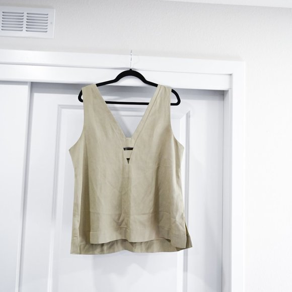 Reiss Emi Linen Blend V-Neck Sleeveless Blouse in Olive Green | Size 12 - Picture 5 of 11